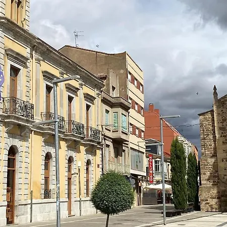 Apartamento Al Lado De La Plaza Mayor En Apartamento